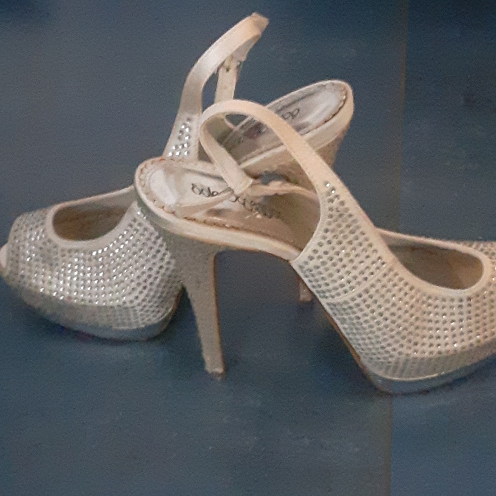 Sole Obsession Rhinestone shoes - Picture 12 of 13